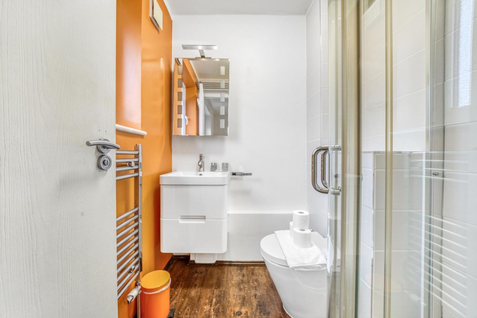 Executive 4 Bedroom Town House In Canada Water Free Wifi & Parking By City Stay Aparts لندن المظهر الخارجي الصورة